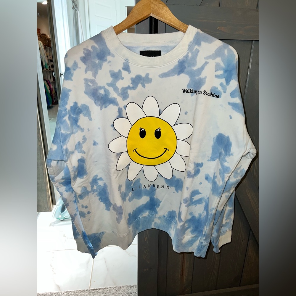 New walking on sunshine sweatshirt